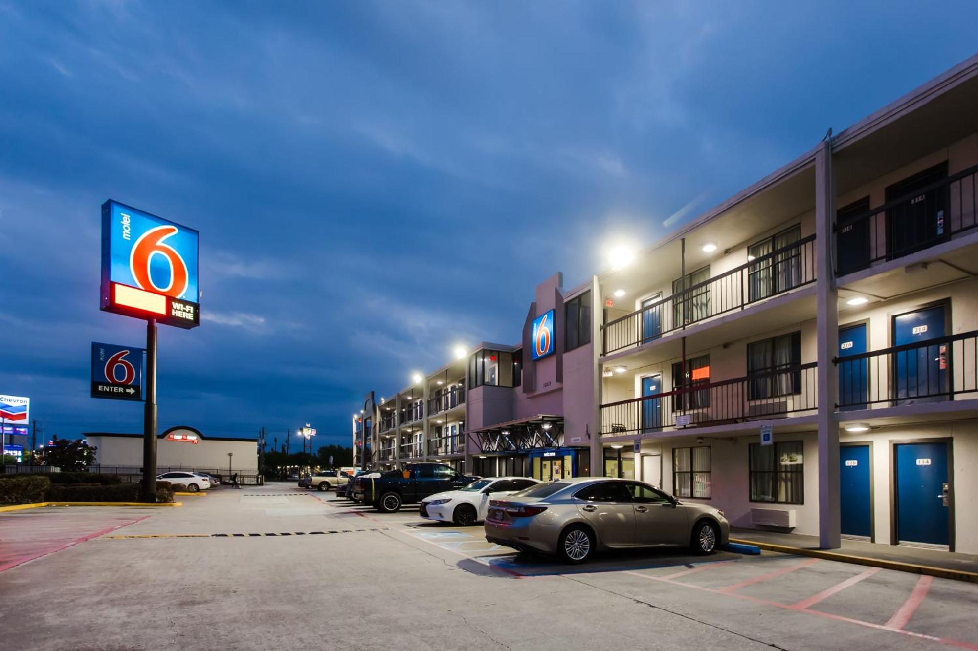 Motel 6 Houston, Tx - Medical Center - Nrg Stadium Exterior photo