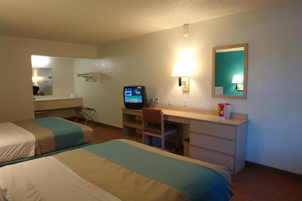 Motel 6 Houston, Tx - Medical Center - Nrg Stadium Amenities photo